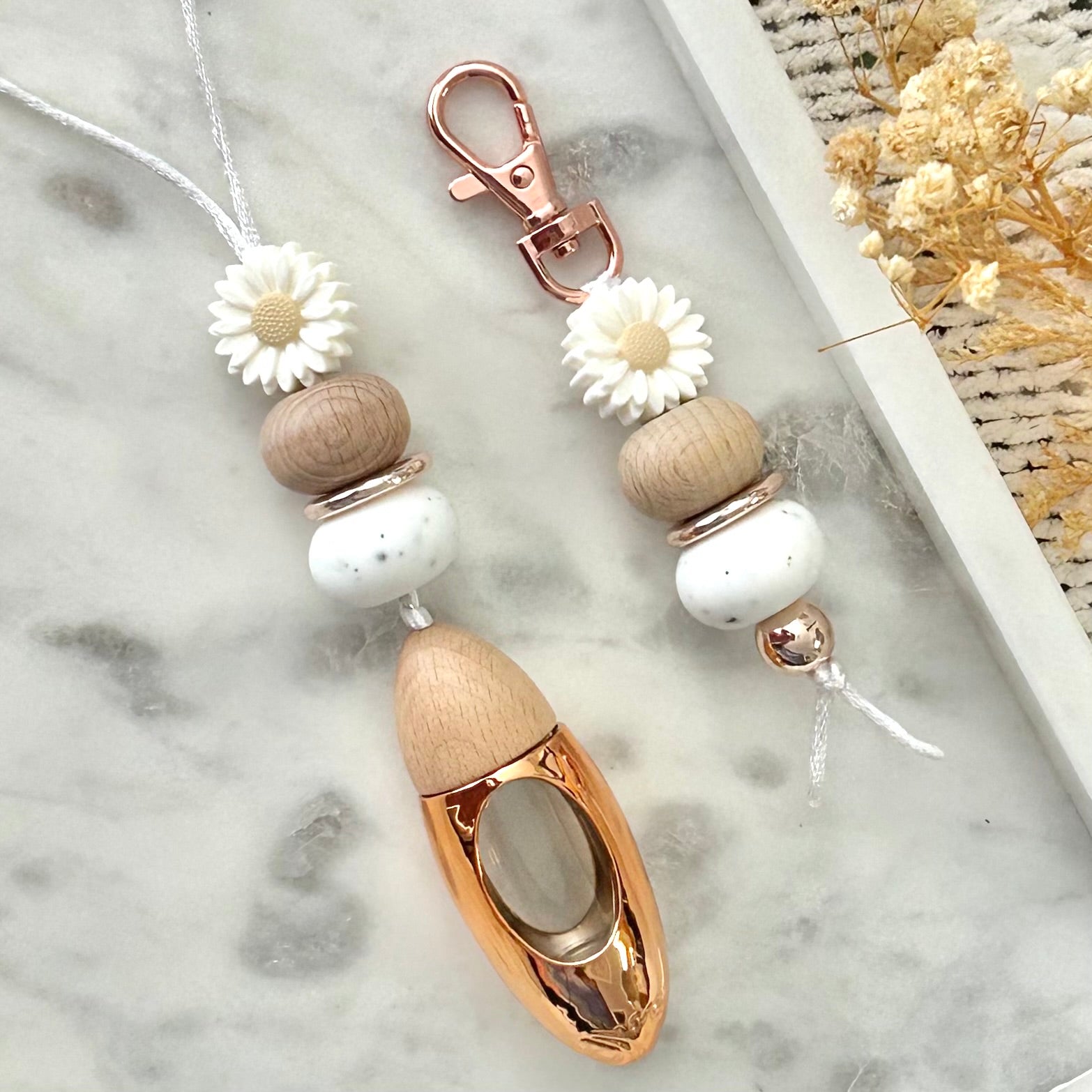 White Daisy Car Diffuser & Keyring Set - Style By Shanny